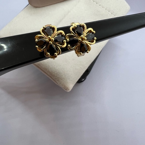 Gold filled Black and Gold Floral Earrings NWOT - Picture 1 of 2